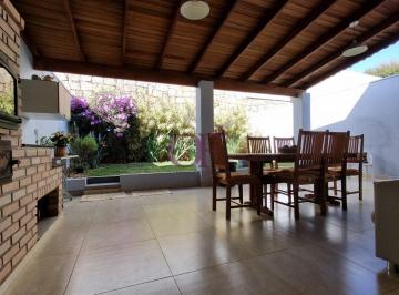 Casa · 139m² · 4 Quartos · 4 Vagas · Casa à Venda no Condomínio Chácara das Palmeiras Imperiais