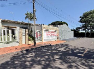 Casa · 210m² · 3 Quartos · 2 Vagas · Casa à venda no Jardim Asteca