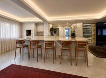 Apartamento · 310m² · 3 Quartos · 2 Vagas · Apartamento Exclusivo de Alto Padrão no Centro | 310 m² Privativos, 3 Suítes e 2 Vagas de Garagem
