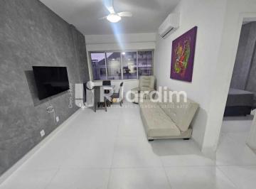 Apartamento · 63m² · 2 Quartos · 1 Vaga · 65m² | 2 Quartos | Dependência | Totalmente Reformado | Copacabana