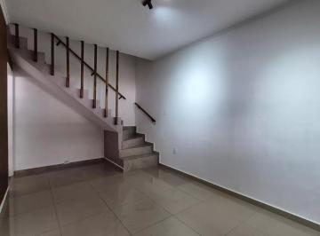 Casa · 128m² · 2 Quartos · 2 Vagas · Sobrado à venda em Santo André (Casa Branca) | 2 dorms, 2 vagas e churrasqueira