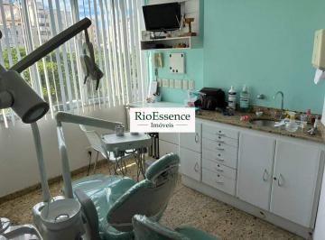 Comercial · 51m² · Sala comercial em Copacabana (Frente) com 2 banheiros e 51m² – 12º andar