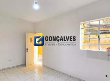 Casa · 96m² · 2 Quartos · 1 Vaga · Casa para Aluguel em Baeta Neves • 2 Dorms, 96m², Quintal • 1 Vaga