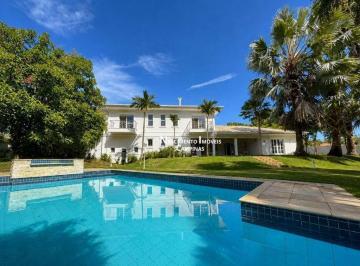 b3535d158cf05d1b42d1cd7651681f1d2af592bf · Casa ampla com grande área verde, 4 suítes sendo 1 suíte master e piscina no bairro Gramado!