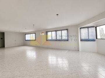 Comercial · 70m² · 1 Vaga · Excelente sala comercial localizada a apenas 400 metros da Parque Vila Germânica