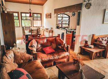 36d4fc5fe7de19f80cef0fb30d009de0.jpg · Casa terrea de 188m² com 3 quartos