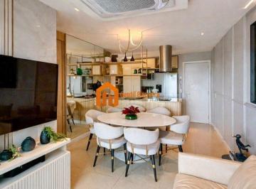 Apartamento · 75m² · 2 Quartos · 2 Vagas · Elegância e Conforto no Guararapes - Apartamento Reformado com Closet e Banheira