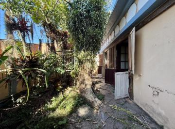 IMG_20260608_185156_000.jpeg · Confortável casa para venda em Chácara Monte Alegre com 3 quartos, sendo 1 suíte, 206m² - remaxfront