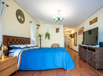 IMG_20260628_091503_000.jpeg · Aconchegante casa de vila para venda em Barra Funda com 3 quartos, sendo 3 suítes, 198m² - remaxfron