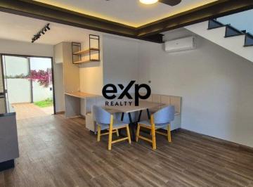 Casa · 110m² · 2 Quartos · 2 Vagas · Casa compacta de condominio com 2 suites, sala com jantar e cozinha integrada e varanda gourmet - Co