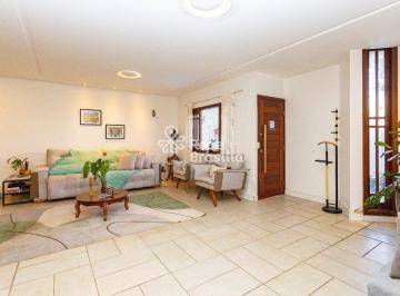 Casa · 180m² · 4 Quartos · 2 Vagas · QE 13 - Sobrado - 4 quartos - 5 banheiros  - varanda - Guará II