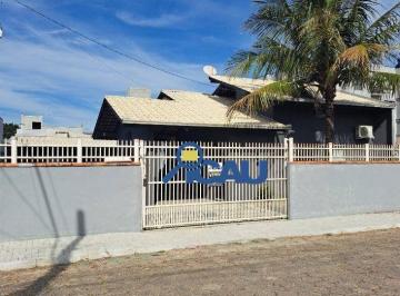 8b05ed699db47f9b7d1c91e71474d4115a81e7e9 · Casa com 2 dormitórios à venda, 193 m² por R$ 1.095.000,00 - Meia Praia - Navegantes/SC