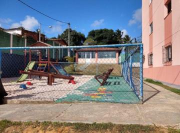 Apartamento de 2 quartos, Lauro de Freitas · Apartamento com 2 quartos, banheiro social, sala, cozinha e área de serviço.à venda em Caji
