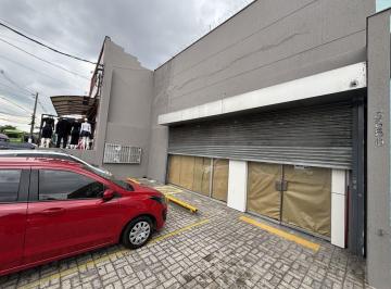 Comercial · 444m² · 8 Vagas · Loja na Estrada de Itapecerica, N. 3848 • 444 m²