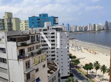 Apartamento de 2 quartos, São Vicente · Sala Living em prédio na praia