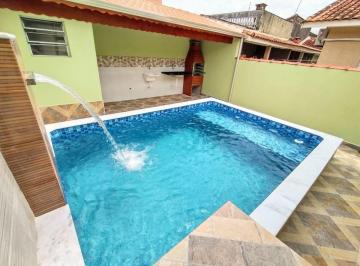 Casa de 2 quartos, Mongaguá · Casa com Piscina e Repasse Direto em Mongaguá | Entrada R$ 159 mil