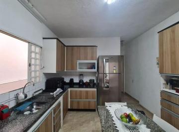 Casa · 250m² · 3 Quartos · 3 Vagas · Casa Sobrado à Venda na Vila Galvão em Guarulhos com 3 Quartos e Varanda Gourmet