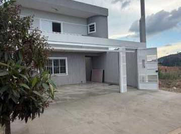 Casa · 140m² · 3 Quartos · 2 Vagas · Casa de rua : / Residencial / Jardim Lenize