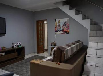 Casa · 150m² · 3 Quartos · 1 Vaga · Casa à Venda em Guarulhos Bom Clima - 3 Quartos com Varanda e 2 Banheiros