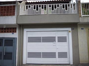 Casa · 150m² · 3 Quartos · 1 Vaga · Casa à Venda em Guarulhos Bom Clima - 3 Quartos com Varanda e 2 Banheiros