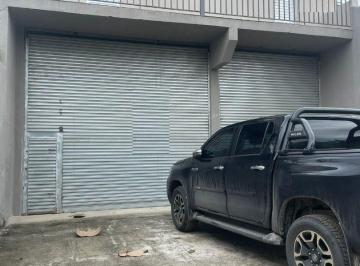 Rural · 500m² · 4 Quartos · 4 Vagas · Chácara à Venda entre Guararema, Mogi e Santa Isabel - 4 Suítes, Piscina e Salão