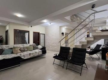 Casa · 650m² · 3 Quartos · 3 Vagas · Sobrado para Locação no Cidade Maia - 650m², Espaço Gourmet e Suíte com Hidro