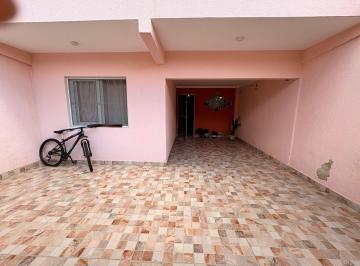 Casa · 175m² · 3 Quartos · 3 Vagas · Sobrado 3 quartos - Centro
