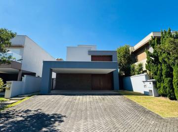 Casa · 295m² · 3 Quartos · 6 Vagas · Sobrado Alphaville 1