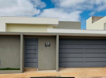 Casa de 3 quartos, Formosa · Casa Luxuosa de 3 quartos, sendo 2 suítes com closet