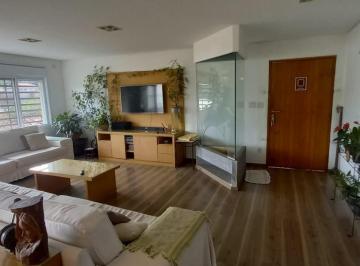 Casa · 388m² · 4 Quartos · 3 Vagas · Lindo Sobrado à Venda no Pacaembu em São Paulo-SP: 4 Quartos, 3 Suítes, 5 Banhei