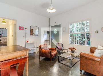 Esta encantadora casa mobiliada oferece um espaço de 130 metros quadrados, ideal · Casa à Venda - Pinheiros, 2 Quartos, 130 m2
