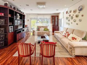 Esta casa mobiliada é uma excelente escolha para quem busca conforto e conveniên · Casa à Venda - Sumaré, 3 Quartos, 366 m2