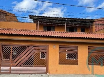 Casa · 248m² · 5 Quartos · 4 Vagas · Casa na Vila Barros, Guarulhos-SP: 5 Quartos, 5 Suítes, 2 Salas e 248m² de Puro