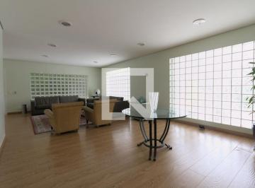 Apresentamos uma casa incrível localizada no charmoso bairro do Pacaembu. Ideal · Casa à Venda - Perdizes, 4 Quartos, 350 m2