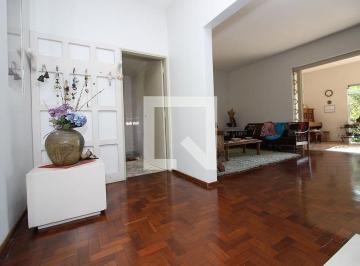 Imóvel localizado no bairro Sumaré, em rua tranquila, sem grande fluxo de carros · Casa à Venda - Sumaré, 4 Quartos, 258 m2