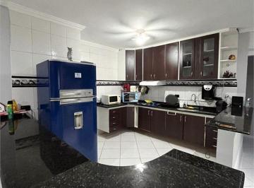 b2b70d1c909be1147d74d7d90ab4caa3aee78629 · Apartamento Residencial à venda, Vila Júlia, Guarujá - AP0740.