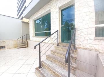 Comercial · 295m² · 5 Quartos · 4 Vagas · Casa comercial à venda e para alugar no Centro em Piracicaba