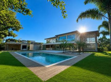 Casa · 1080m² · 6 Quartos · 8 Vagas · Casa a venda Fazenda da Grama em Itupeva, 1080m², 6 suítes.