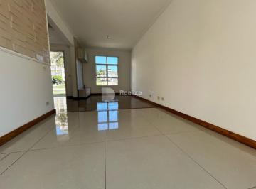 Casa · 94m² · 3 Quartos · 2 Vagas · Sobrado à venda em Pindamonhangaba, Loteamento Alfredo Abilio Flores, com 3 quartos, com 94 m²