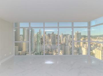 Apartamento · 142m² · 3 Quartos · 2 Vagas · Apartamento à venda no Centro em Balneário Camboriú.