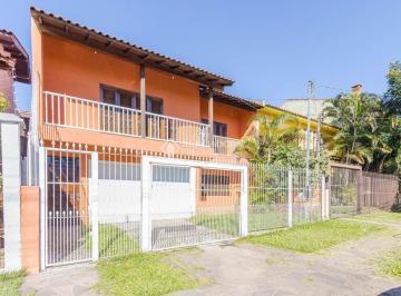 Casa · 300m² · 4 Quartos · 4 Vagas · Sobrado com 03 dormitórios, sendo 2 suites.