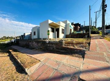 Casa · 60m² · 2 Quartos · 2 Vagas · Casa a venda no bairro boa saúde em novo hamburgo