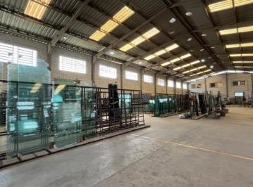 Foto 01 · Galpão industrial para venda em Alvorada, RS,  junto a RS118, 2.700m2 de pavilhões em excelente esta