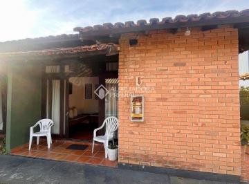 Casa · 38m² · 1 Quarto · 1 Vaga · Casa de um dormitório em condomínio no Porto da Lagoa.