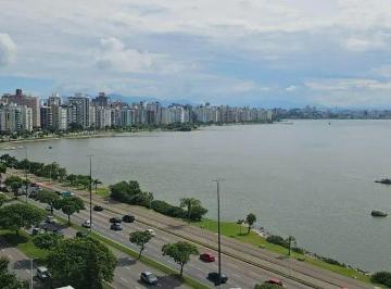 f3b79ef3aad209e06f30dcd590835fe302fb8d1f · Apartamento Frente Mar na Av. Beira Mar Norte com 4 quartos e 155 m² - Florianópolis/SC.