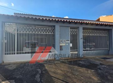 Casa de 3 quartos, Brasília · CASA PARA ALUGUEL 03 QUARTOS EM TAGUATINGA SUL PRÓXIMO DO METRÔ ALAMEDA SHOPPING