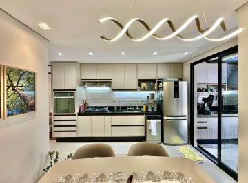 Casa de 2 quartos, Cotia · Loft triplex à venda em Granja Viana - 69 m² com 2 suítes e 2 vagas