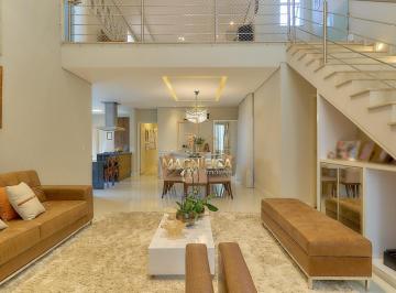 Casa · 372m² · 5 Quartos · 4 Vagas · Casa de alto padrão no Rebouças, com