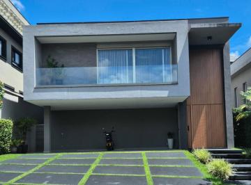 Casa · 350m² · 4 Quartos · 6 Vagas · Tamboré 11 - Casa Moderna e Mobiliada!