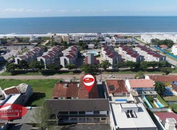 Casa · 98m² · 3 Quartos · 2 Vagas · Sobrado Prox. Supermercado Brasão